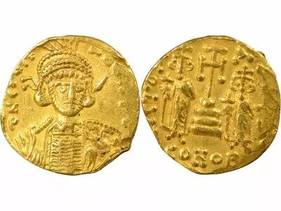 Byzantine Empire Constantine IV - Gold Solidus, Class IIIa - 674 / 681 Constantinople