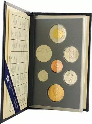 Canada set of 7 coins 1 cent to 2 dollars - 1997 - UNC - with certificats - damaged cardboard