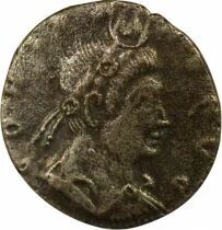 Constans - Nummus, Soldiers & Standard with Chrism - 337 / 338 Lugdunum