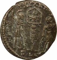 Constans - Nummus, Soldiers & Standard with Chrism - 337 / 338 Lugdunum