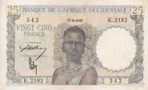 Franz�sisches Westafrika 25 Francs - Woman, Man with a cow - 1943 - Serial M.11708  - VF+ - P.38