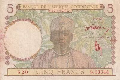 Franz�sisches Westafrika 5 Francs - Coffe tree - Man weaving - Red numbers - 1943 - Serial S.13344 - VF+ - P.26