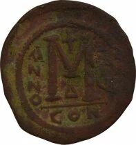 Justinian I - Follis, 2nd Type - Year 16 (542 / 543) Constantinople
