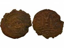 Justinian I - Follis, 2nd Type - Year 36 (563 / 564) Constantinople