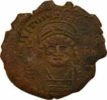 Justinian I - Follis, 2nd Type - Year 36 (563 / 564) Constantinople