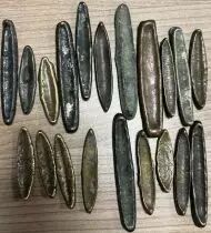 Laos Lot de 20 Cano&euml; aux extr&eacute;mit&eacute;s lev&eacute;es - Bronze - Laos - Monnaie d\'&eacute;change