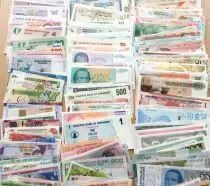 Lot 200 billets du Monde diff�rents - plus de 30 Pays