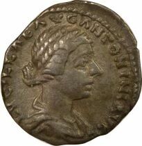 Lucilla - Silver Denarius, Venus - 164 / 166 Rome