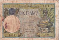 Madagascar 10 Francs - Woman - Agriculture - ND (1937-1947) - P.36