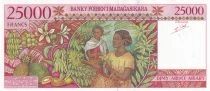Madagascar 25000 Francs - Femme avec son enfant - Deux femmes r&eacute;coltant la vanille - ND (1998-2003) - S&eacute;rie A4