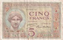 Madagascar 5 Francs - Portrait de Junon - Fond de fleures de lys - ND (1937-1947) - S&eacute;rie J.2155