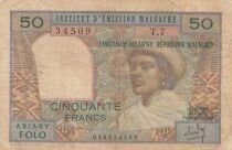 Madagascar 50 francs - Jeune femme - Homme coiff&eacute; d\'un chapeau - ND (1964-1973)