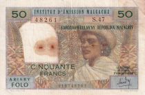 Madagascar 50 Francs - Woman and Hat - ND (1969) - Serial S.47 - P.61