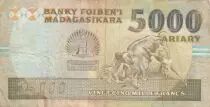 Madagaskar 5000 ariary  - Hommes, boeuf - S&eacute;rie FD - 1993