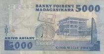 Madagaskar 5000 francs - Woman and child - Serial CA55 - 1983