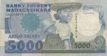 Madagaskar 5000 francs - Woman and child - Serial CA60 - 1983