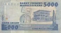 Madagaskar 5000 francs - Woman and child - Serial CA60 - 1983