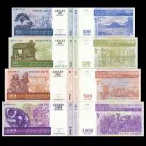 Madagaskar Set 4 banknotes : 100, 200, 500, 1000 Ariary - 2004-2014 UNC