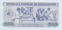Mozambique 500 Meticais Government assembly - Chemists, school scene