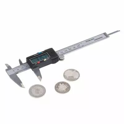 Pied � coulisse num�rique  plage de mesure jusqu\'� 150 mm au maximum
