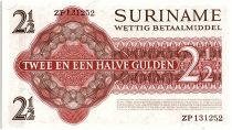 Suriname 2 1/2 Gulden, Jeune femme et chapeau  - 1967 - Neuf - P.117