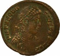 Theodosius I - Nummus, Seated Constantinople - 379 / 383 Antioch