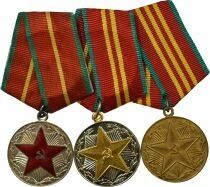 U.R.S.S. (F&eacute;d&eacute;ration de Russie) Lot de 3 M&eacute;dailles pour Service Impeccable